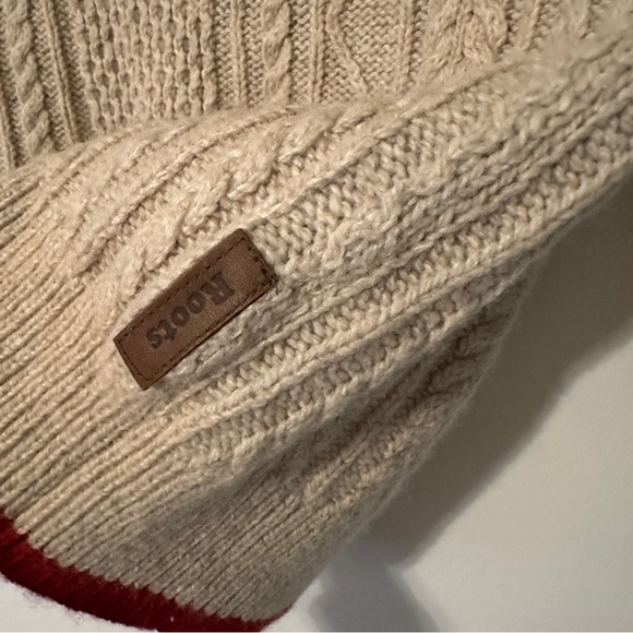 Men's Roots Canada Wool Cable Knit Button Cowl
Neck Sweater Size Small - Picture 6 of 11